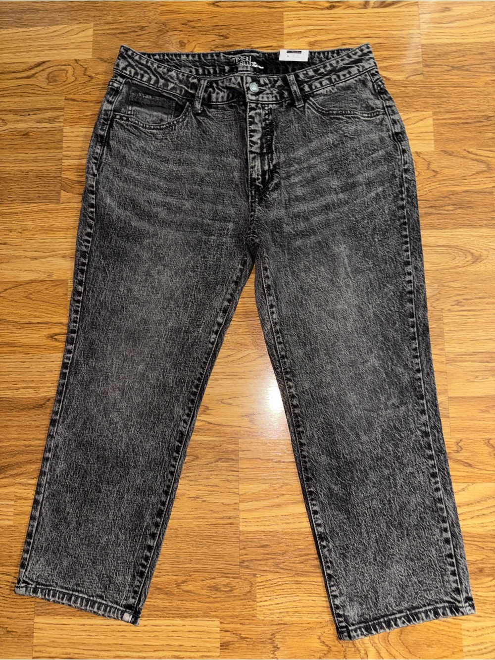 Time and Tru High Rise Cropped Capri Women’s Size 16 Gray Stone Wash Denim Jean